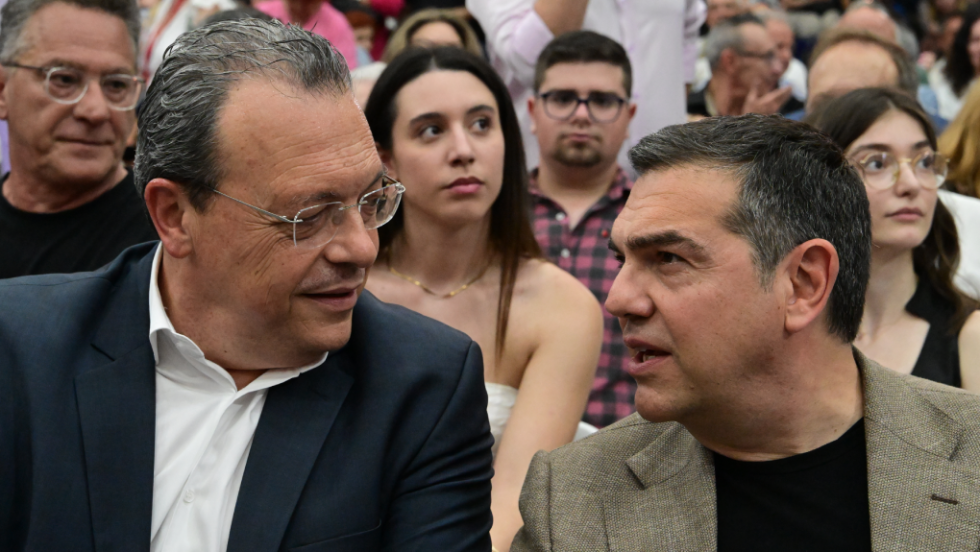 Άναψαν φωτιές οι πληροφορίες για τηλεφώνημα Τσίπρα - Φάμελλου: Τι λένε οι δύο πλευρές